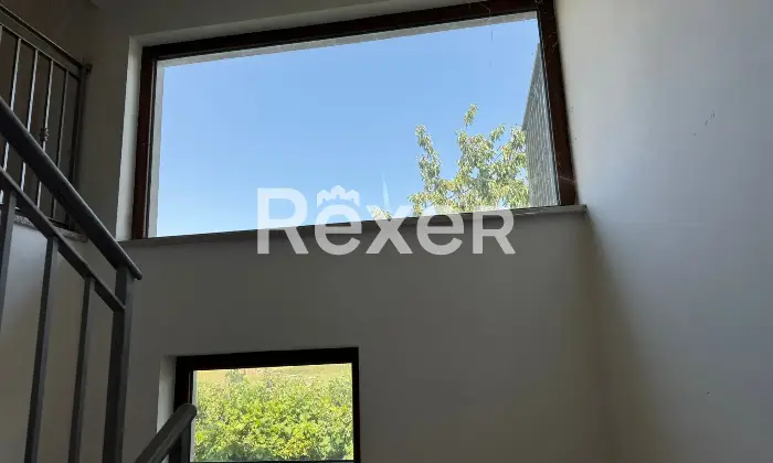 Rexer-San-Vito-Sullo-Ionio-Spaziosa-casa-indipendente-con-due-garage-giardino-e-ambienti-da-personalizzare-Altro