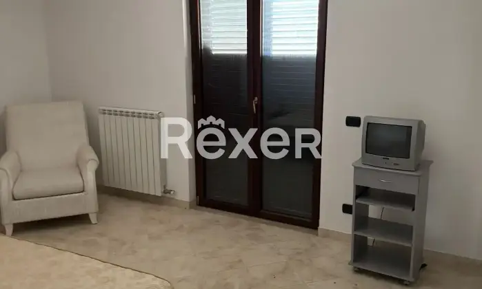 Rexer-San-Vito-Sullo-Ionio-Spaziosa-casa-indipendente-con-due-garage-giardino-e-ambienti-da-personalizzare-Altro