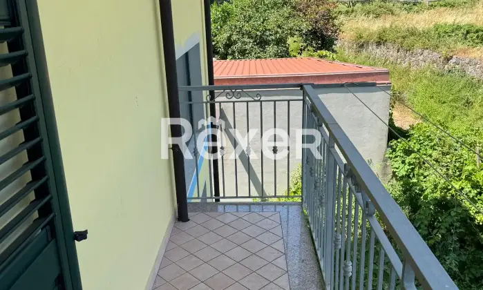 Rexer-San-Vito-Sullo-Ionio-Spaziosa-casa-indipendente-con-due-garage-giardino-e-ambienti-da-personalizzare-Altro