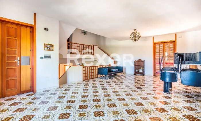 Rexer-Mondragone-Villa-con-giardino-privato-e-ampio-terrazzo-in-localit-Pineta-Riviera-Mondragone-CE-Altro