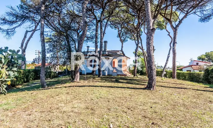 Rexer-Mondragone-Villa-con-giardino-privato-e-ampio-terrazzo-in-localit-Pineta-Riviera-Mondragone-CE-Altro