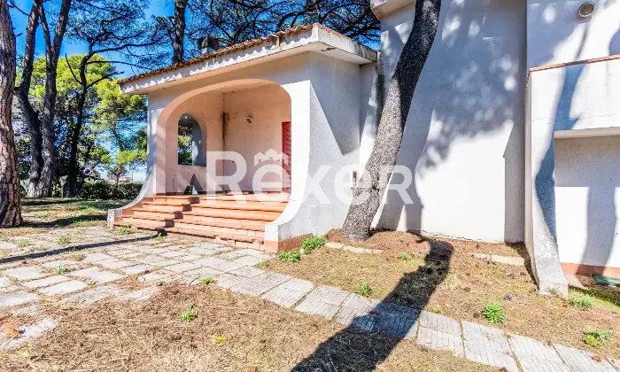 Rexer-Mondragone-Villa-con-giardino-privato-e-ampio-terrazzo-in-localit-Pineta-Riviera-Mondragone-CE-Altro