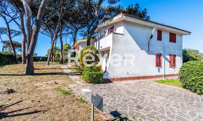 Rexer-Mondragone-Villa-con-giardino-privato-e-ampio-terrazzo-in-localit-Pineta-Riviera-Mondragone-CE-Altro