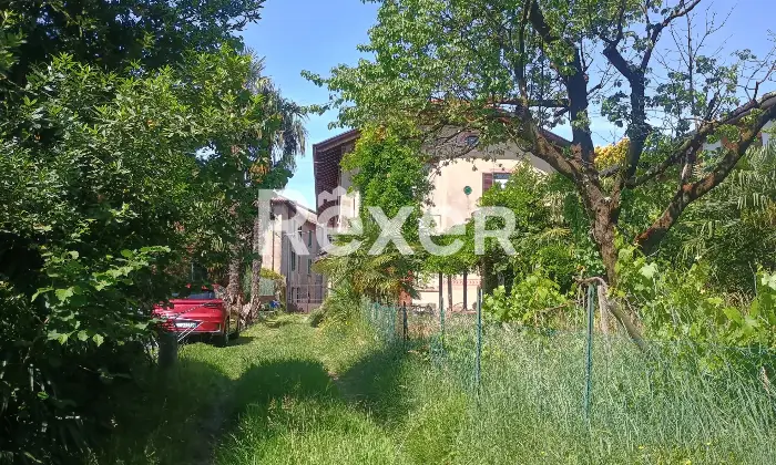 Rexer-Comerio-Fabbricato-cieloterra-con-giardino-Altro