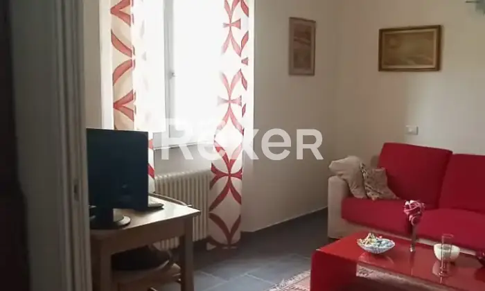 Rexer-Castelnuovo-di-Val-di-Cecina-Ampio-quadrilocale-con-balconi-a-Castelnuovo-di-Val-di-Cecina-Altro