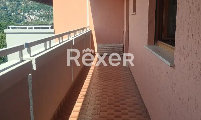 Rexer-Como-NUDA-PROPRIETA-in-condominio-signorile-con-portineria-Altro