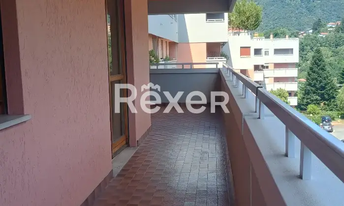 Rexer-Como-NUDA-PROPRIETA-in-condominio-signorile-con-portineria-Altro