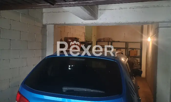 Rexer-Como-NUDA-PROPRIETA-in-condominio-signorile-con-portineria-Altro