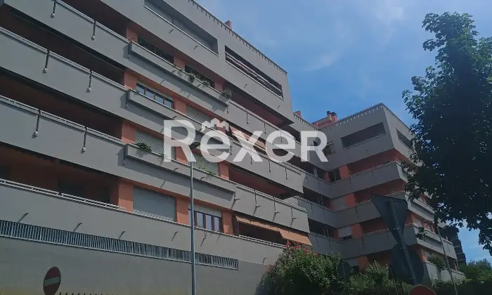 Rexer-Como-NUDA-PROPRIETA-in-condominio-signorile-con-portineria-Altro