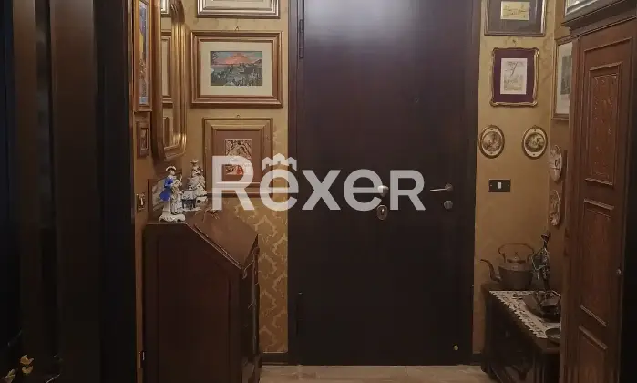 Rexer-Como-NUDA-PROPRIETA-in-condominio-signorile-con-portineria-Altro