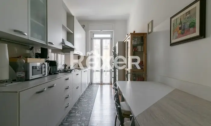 Rexer-Milano-Ampio-appartamento-ristrutturato-di-mq-con-cantina-e-possibilit-box-Altro