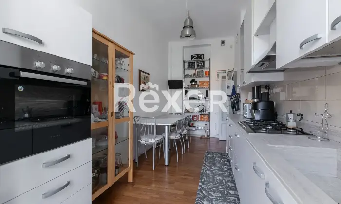 Rexer-Milano-Ampio-appartamento-ristrutturato-di-mq-con-cantina-e-possibilit-box-Altro