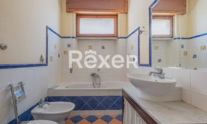 Rexer-Roma-TALENTI-ADA-NEGRI-silenzioso-appartamento-di-mq-con-cantina-e-parcheggio-Altro