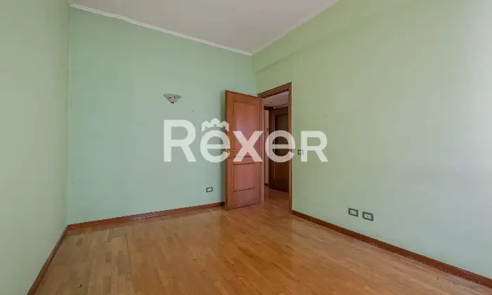 Rexer-Roma-TALENTI-ADA-NEGRI-silenzioso-appartamento-di-mq-con-cantina-e-parcheggio-Altro