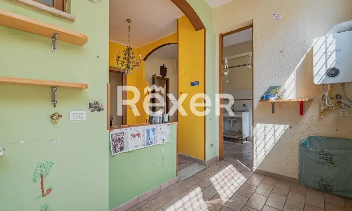 Rexer-Roma-TALENTI-ADA-NEGRI-silenzioso-appartamento-di-mq-con-cantina-e-parcheggio-Altro