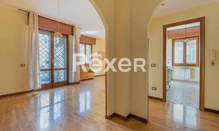 Rexer-Roma-TALENTI-ADA-NEGRI-silenzioso-appartamento-di-mq-con-cantina-e-parcheggio-Altro