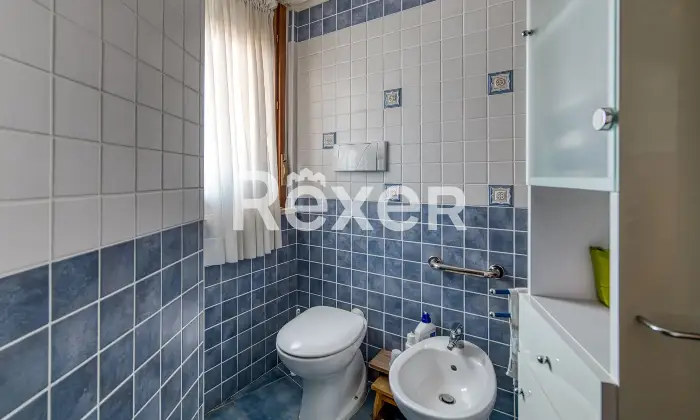 Rexer-Terni-Trilocale-al-sesto-piano-con-terrazzo-balcone-e-box-auto-Altro