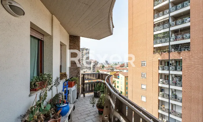 Rexer-Terni-Trilocale-al-sesto-piano-con-terrazzo-balcone-e-box-auto-Altro