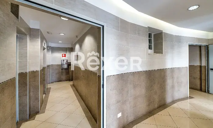Rexer-Terni-Trilocale-al-sesto-piano-con-terrazzo-balcone-e-box-auto-Altro