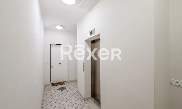 Rexer-Terni-Trilocale-al-sesto-piano-con-terrazzo-balcone-e-box-auto-Altro