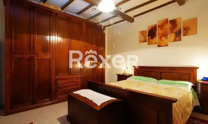 Rexer-Montepulciano-Montepulciano-Ampia-casa-su-due-livelli-con-terreno-edificabile-e-impianto-fotovoltaico-Altro