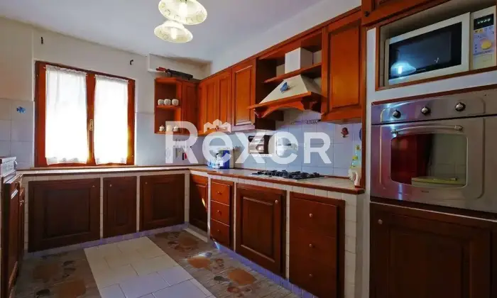 Rexer-Montepulciano-Montepulciano-Ampia-casa-su-due-livelli-con-terreno-edificabile-e-impianto-fotovoltaico-Altro