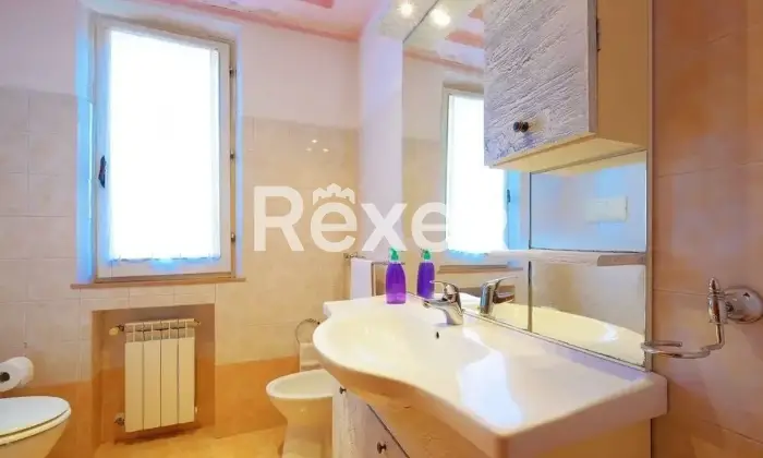 Rexer-Montepulciano-Montepulciano-Ampia-casa-su-due-livelli-con-terreno-edificabile-e-impianto-fotovoltaico-Altro