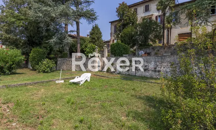 Rexer-Vaprio-dAdda-Ampia-propriet-con-due-unit-abitative-rustico-e-grande-giardino-terrazzato-Altro