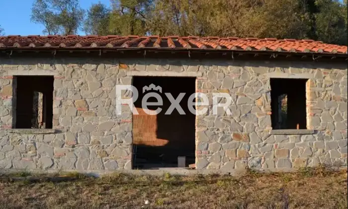 Rexer-Massa-e-Cozzile-Casale-con-mq-di-terreno-e-vista-panoramica-a-minuti-da-Montecatini-Terme-Altro