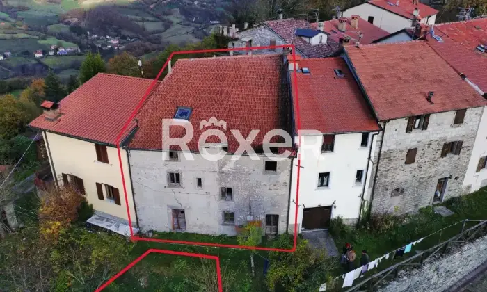 Rexer-Badia-Tedalda-Badia-Tedalda-AR-Due-abitazioni-in-pietra-con-doppi-giardini-vista-panoramica-e-possibilit-di-terreno-e-stalla-Altro