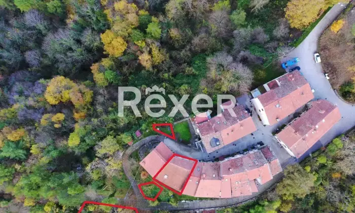 Rexer-Badia-Tedalda-Badia-Tedalda-AR-Due-abitazioni-in-pietra-con-doppi-giardini-vista-panoramica-e-possibilit-di-terreno-e-stalla-Altro