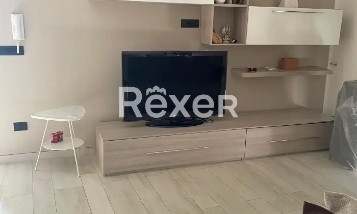 Rexer-Trebisacce-Ampio-appartamento-ristrutturato-con-balcone-perimetrale-e-magazzino-al-piano-terra-Altro