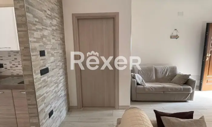 Rexer-Trebisacce-Ampio-appartamento-ristrutturato-con-balcone-perimetrale-e-magazzino-al-piano-terra-Altro