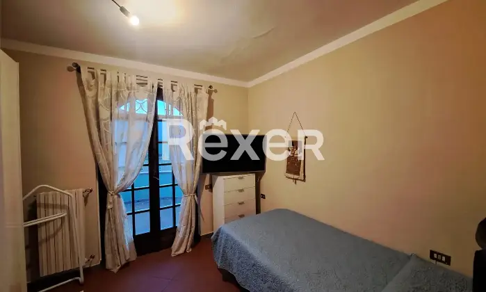 Rexer-Massa-Vendesi-villa-con-giardino-e-vigneto-Via-Grottini-Massa-MS-Altro