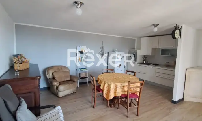 Rexer-Massa-Vendesi-villa-con-giardino-e-vigneto-Via-Grottini-Massa-MS-Altro