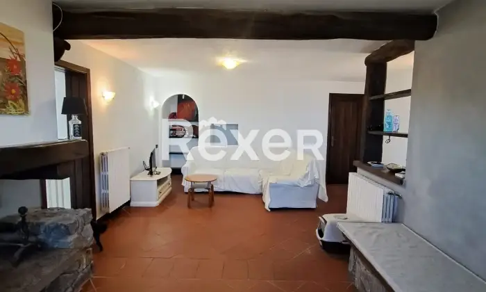 Rexer-Massa-Vendesi-villa-con-giardino-e-vigneto-Via-Grottini-Massa-MS-Altro