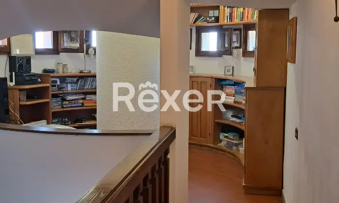 Rexer-Massa-Vendesi-villa-con-giardino-e-vigneto-Via-Grottini-Massa-MS-Altro