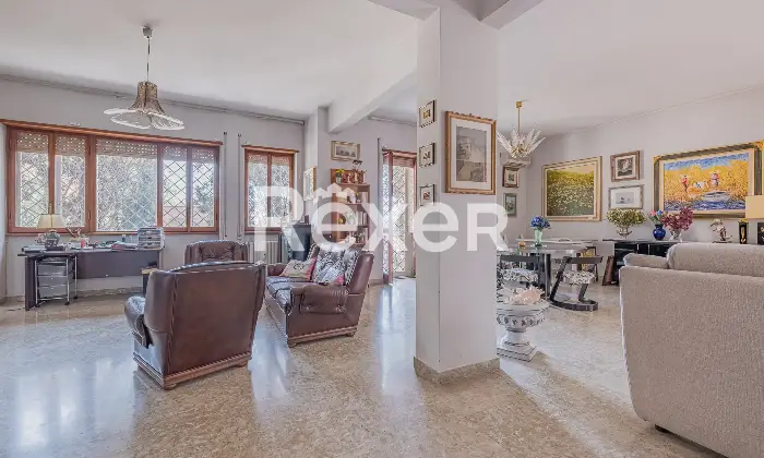 Rexer-Roma-Vendesi-appartamento-Via-Gradoli-Altro