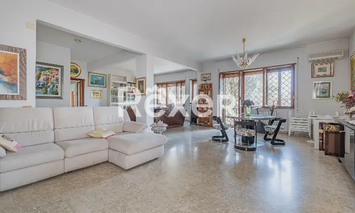 Rexer-Roma-Vendesi-appartamento-Via-Gradoli-Altro