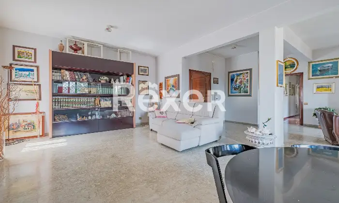 Rexer-Roma-Vendesi-appartamento-Via-Gradoli-Altro