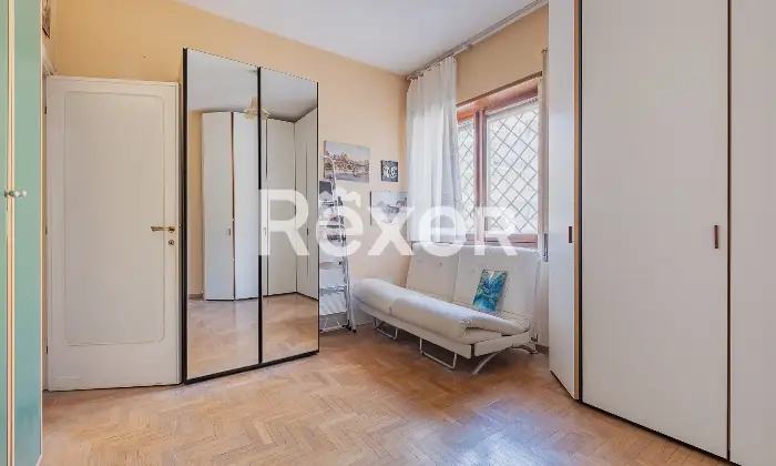 Rexer-Roma-Vendesi-appartamento-Via-Gradoli-Altro