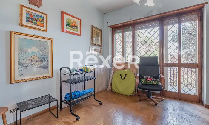 Rexer-Roma-Vendesi-appartamento-Via-Gradoli-Altro