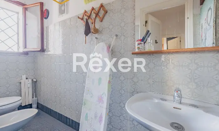 Rexer-Roma-Vendesi-appartamento-Via-Gradoli-Altro