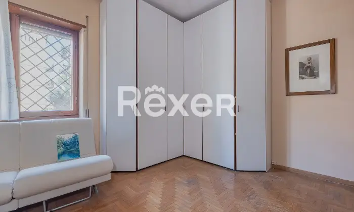 Rexer-Roma-Vendesi-appartamento-Via-Gradoli-Altro