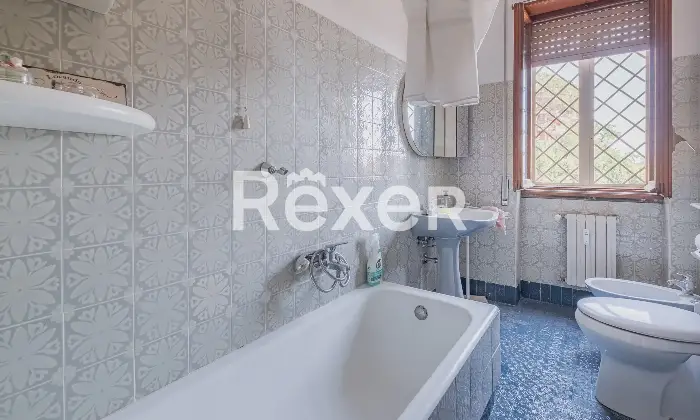 Rexer-Roma-Vendesi-appartamento-Via-Gradoli-Altro