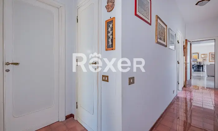 Rexer-Roma-Vendesi-appartamento-Via-Gradoli-Altro