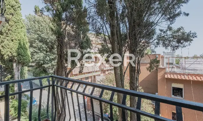 Rexer-Roma-Vendesi-appartamento-Via-Gradoli-Altro