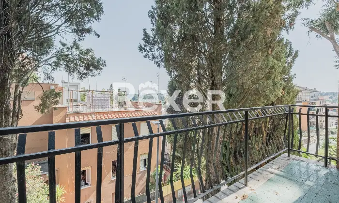 Rexer-Roma-Vendesi-appartamento-Via-Gradoli-Altro