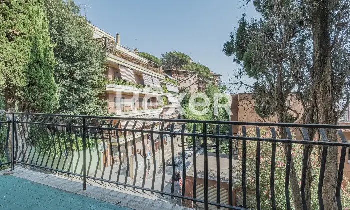 Rexer-Roma-Vendesi-appartamento-Via-Gradoli-Altro