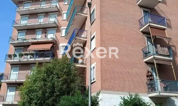 Rexer-Alessandria-Ampio-appartamento-di-mq-al-penultimo-piano-con-tre-balconi-box-auto-e-vista-aperta-Altro